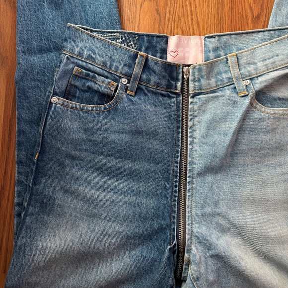 REVICE Jeans - Picture 2 of 5